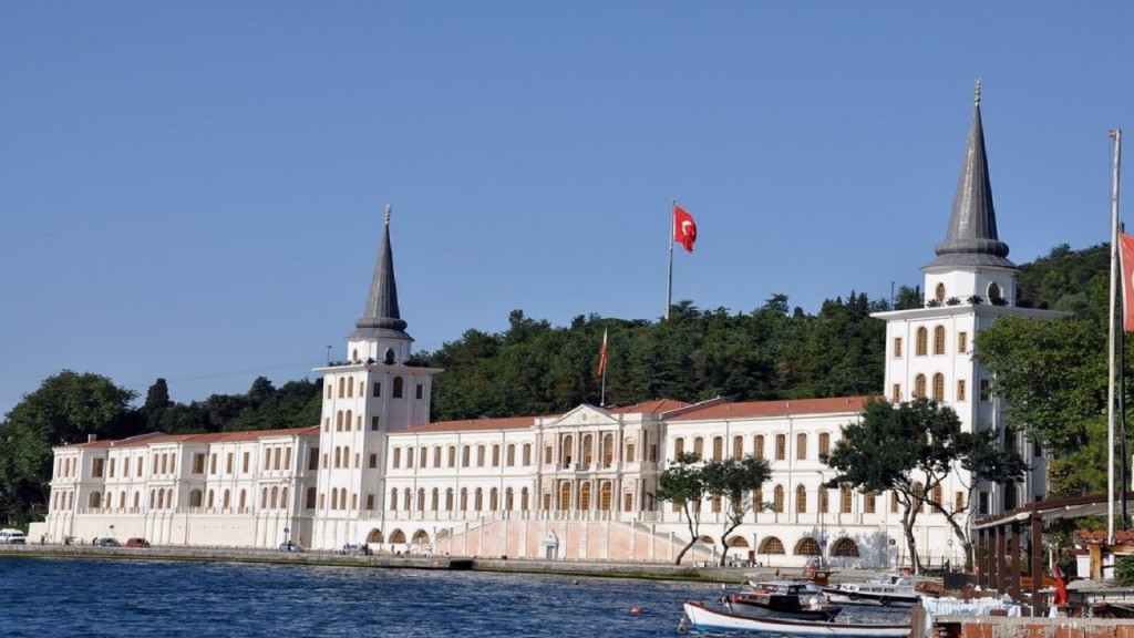 the-military-residence
