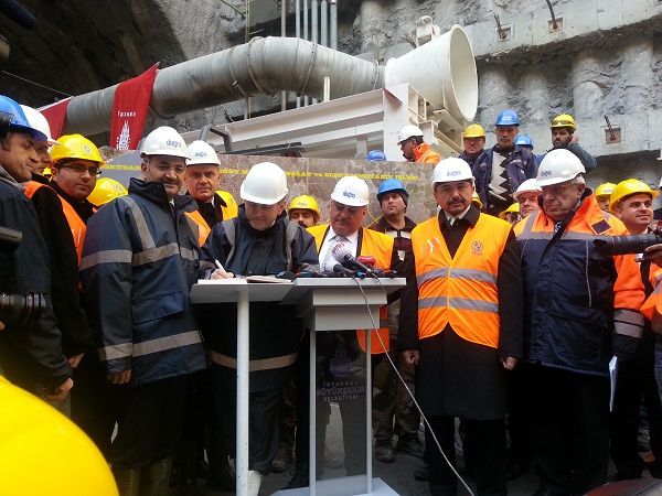 istanbul-tunnel-bearing-machine